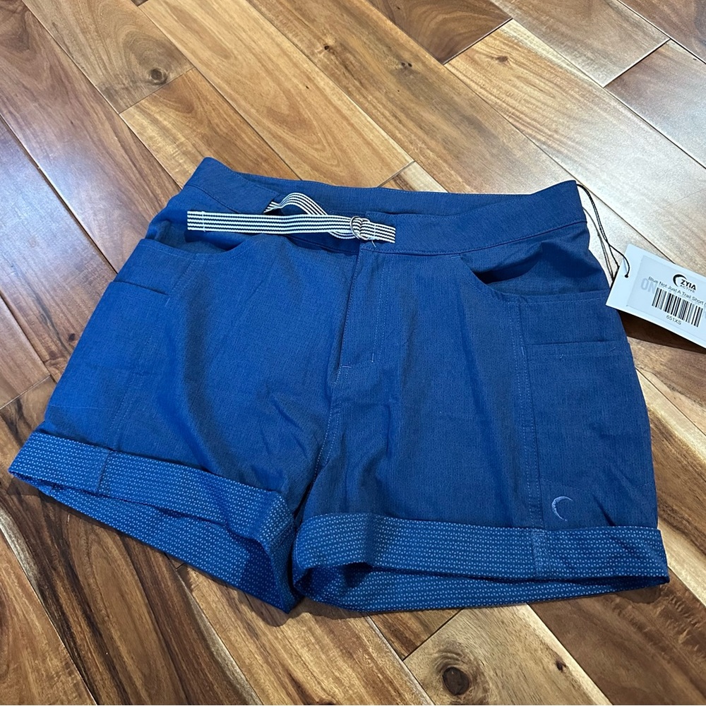 NWT Zyia not just a trail shorts. Size XS